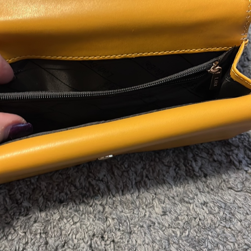 Wallet - Picture 5 of 6